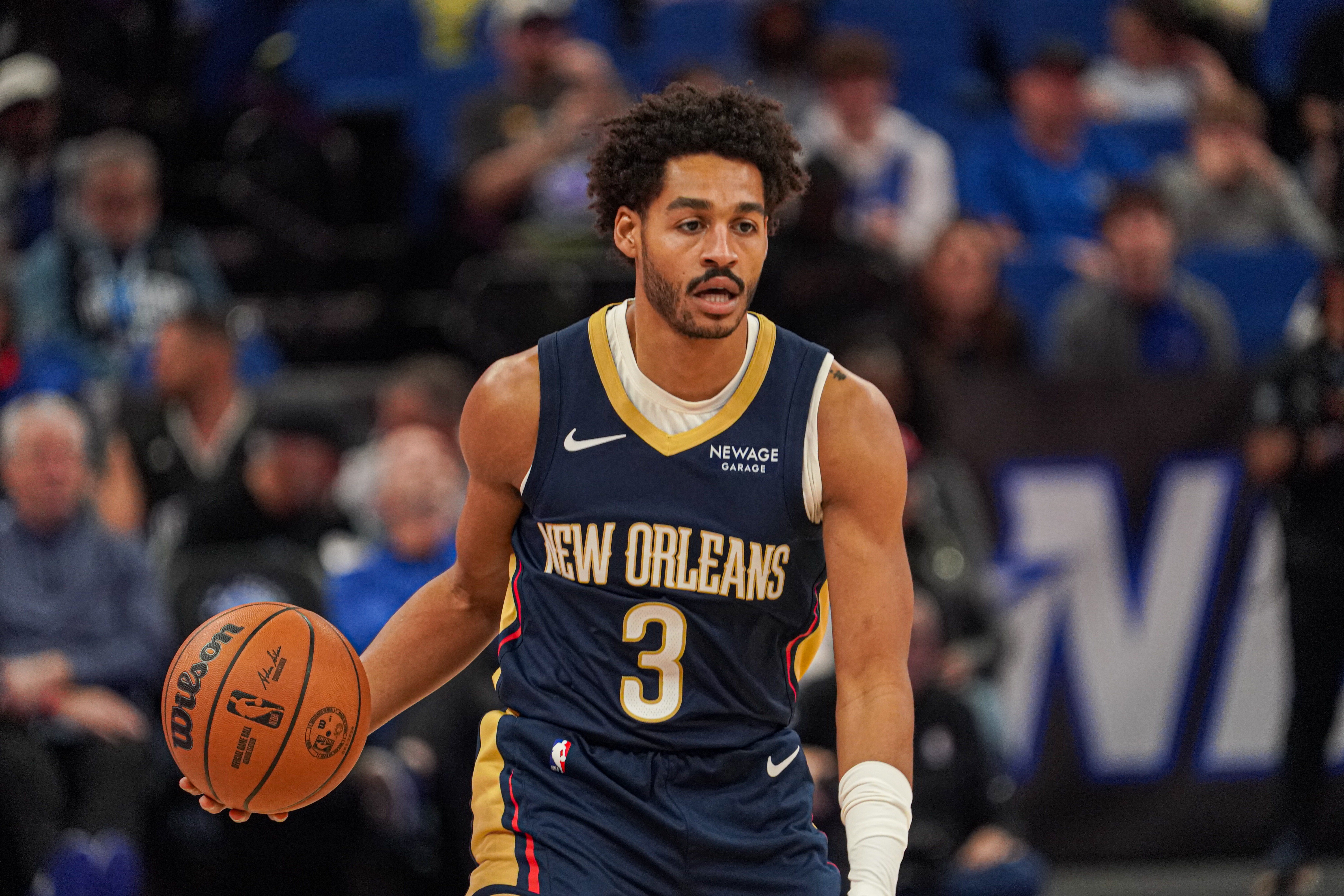 开云-两分准三分铁！普尔半场10投4中&amp;三分4中0 拿到10分1板2助1断